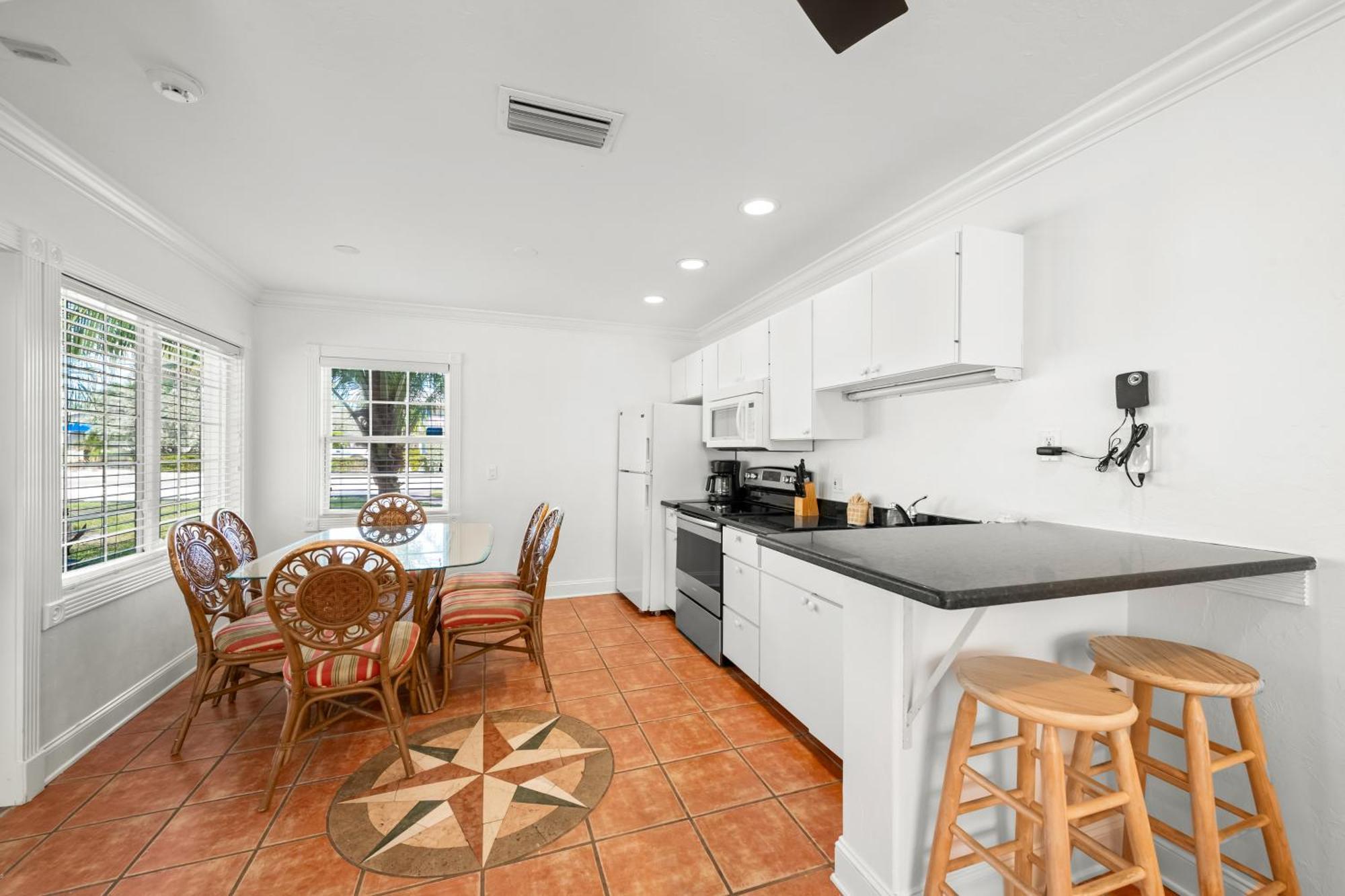 Tropic Isle At Anna Maria Island Inn Брадентон-Бич Экстерьер фото